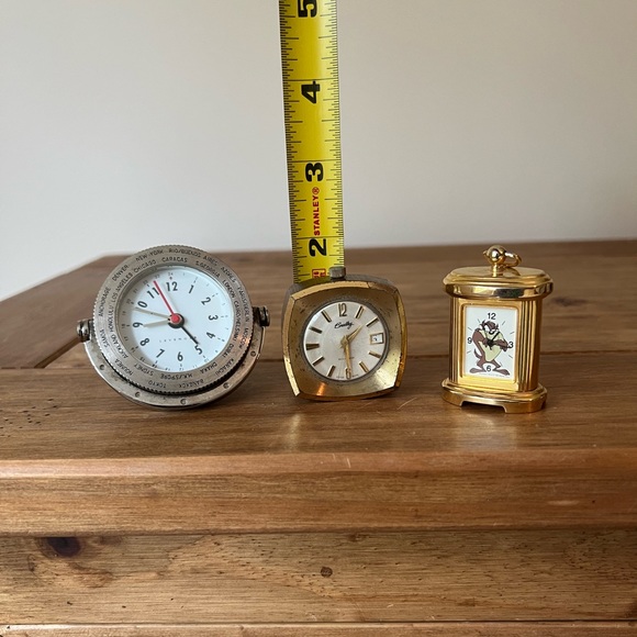 Levenger Time Zone International Clock SRA4/V357 Desk Executive Silver clock - Picture 3 of 11